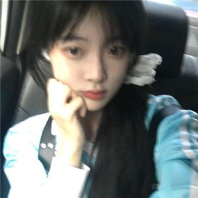 小姑娘艾萝依